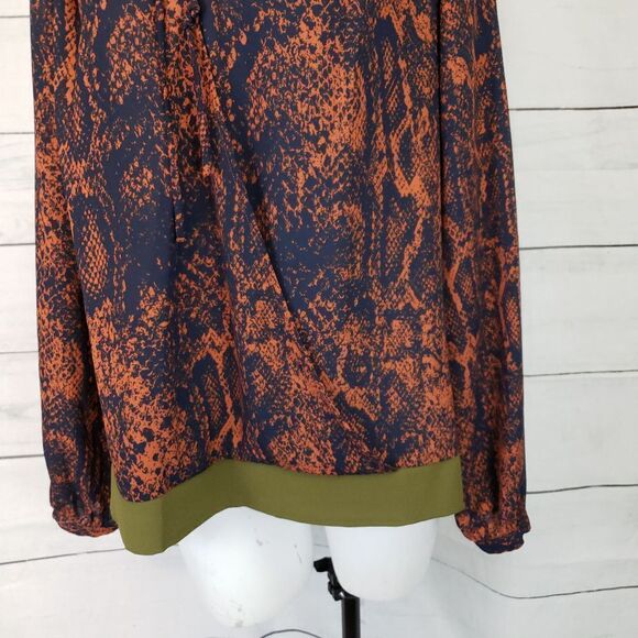 cAbi 101 Border Wrap Snake Skin Print navy rust M - Picture 3 of 6